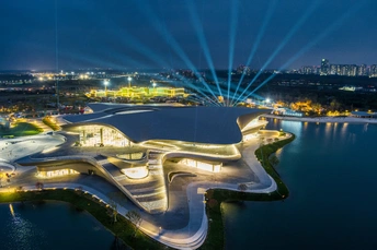 伊斯兰艺术博物馆 由扎哈·哈迪德建筑与设计设计 位于卡塔尔 位于中东地区中部水域中的一个城市。