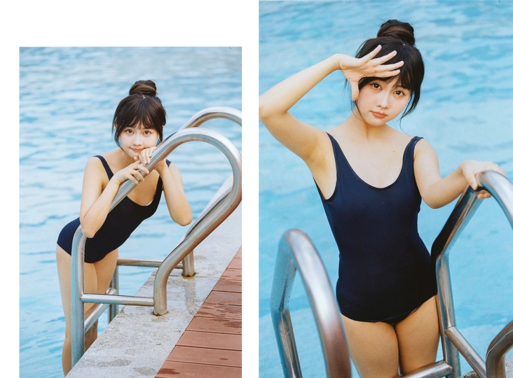 一位穿泳衣的女士在游泳池边 一位穿泳衣的女士在水边