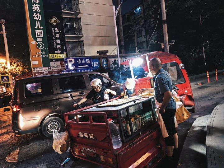 城视：走街串巷