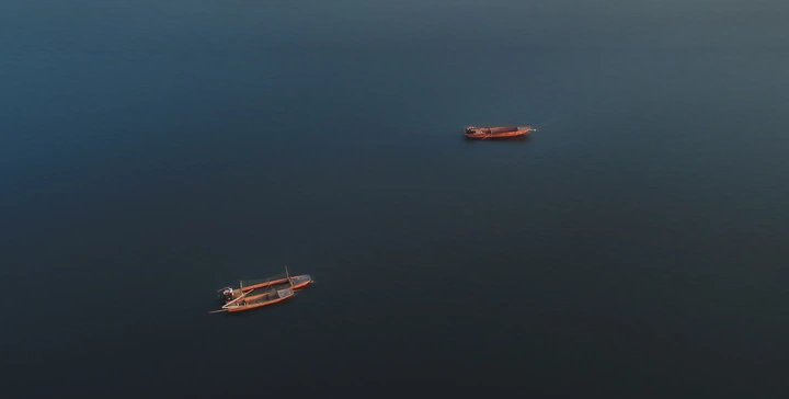 湖上轻舟