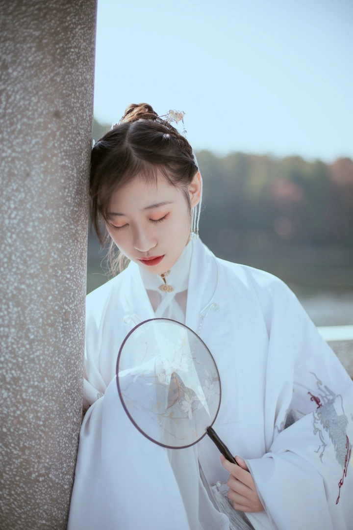 《东湖之约》