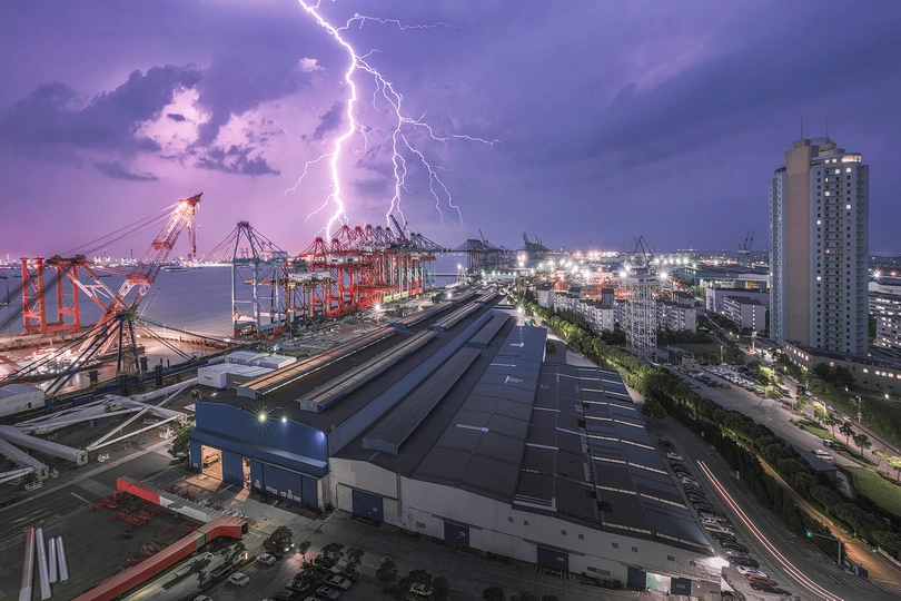 城市上空的雷击