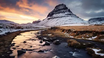 雪景 夕阳 溪流 山脉