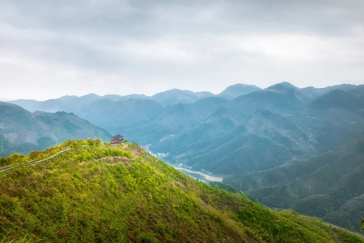 山峦