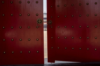 铁门把手 红色门