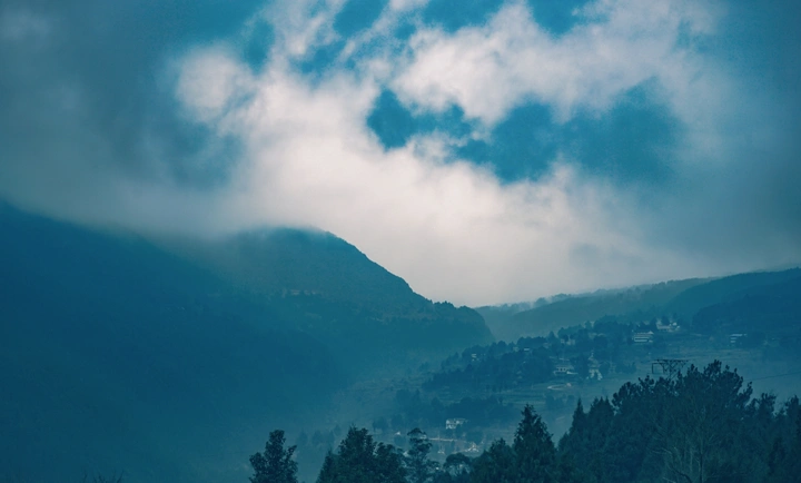 山 雨