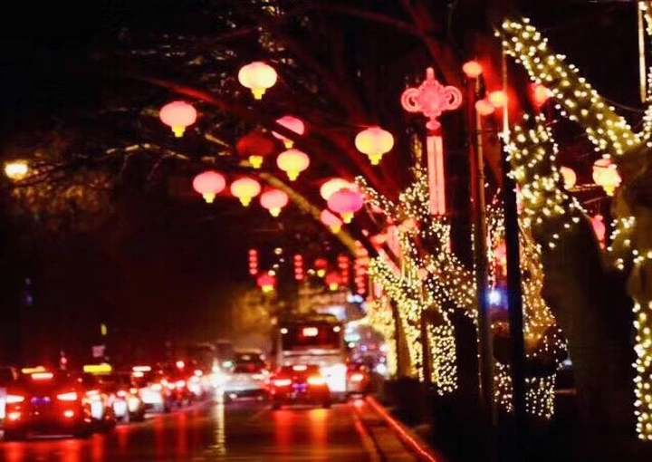 《万家灯火夜郑州》
