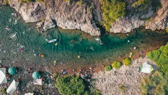夏日溪流