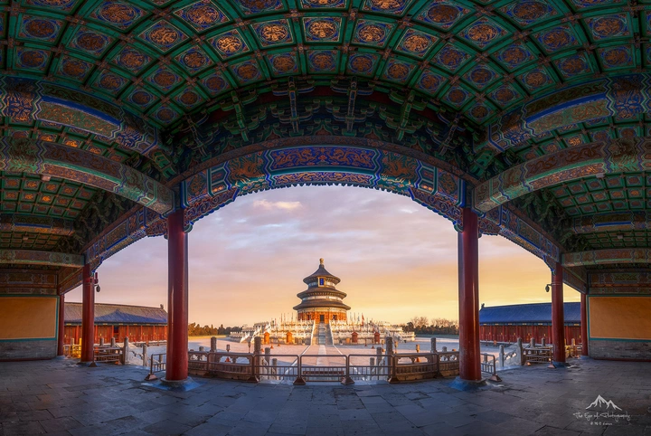 《天坛》