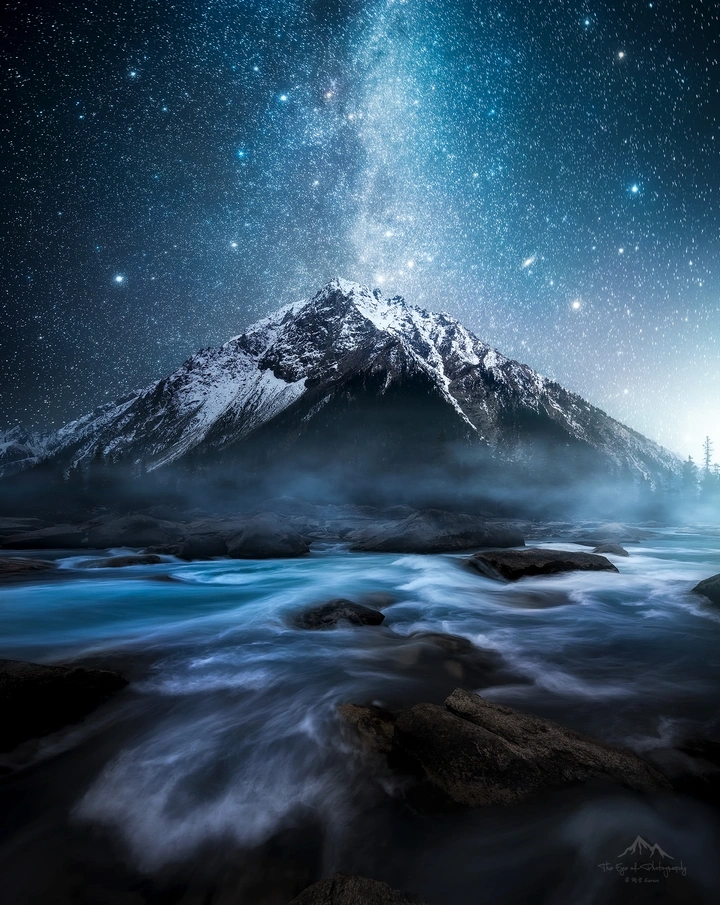 《山川星辰》