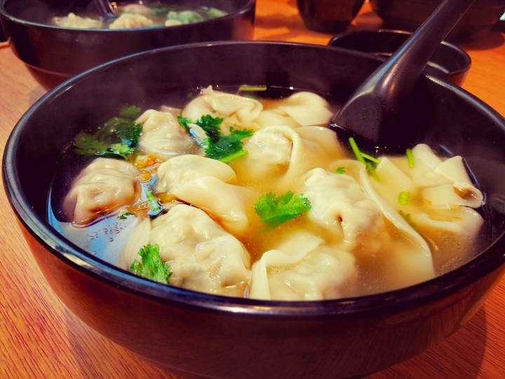 《馄饨与奶皇饼》