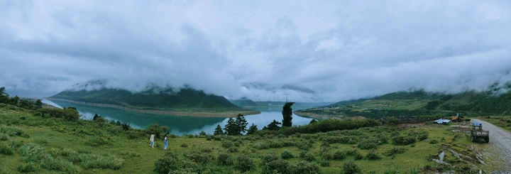 冶勒湖