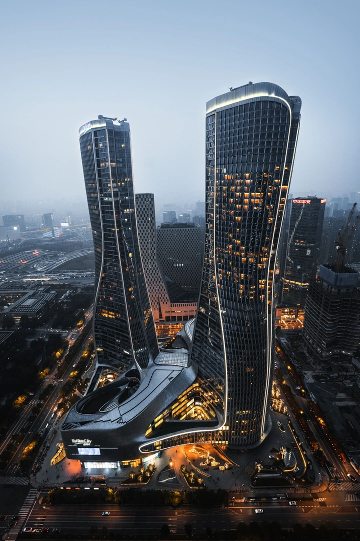 雨后的来福士广场