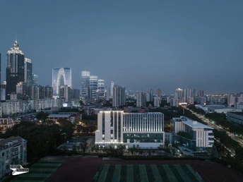 夜晚的大城市 摩天大楼照亮天际线