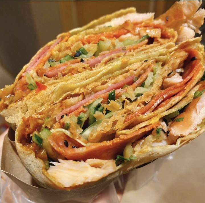 加了很多很多料的煎饼!!!