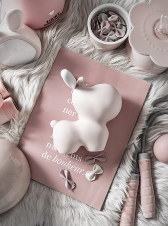 粉色Hello Kitty礼品套装 包含她最喜欢的部分产品