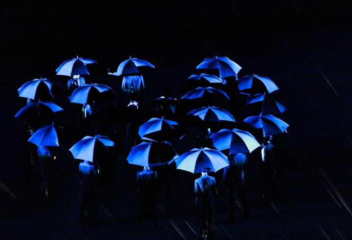 黑沉沉的雨夜