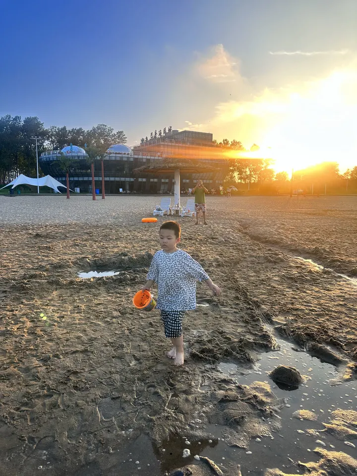 陪孩子们抓住夏天的尾巴