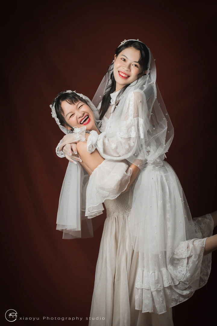 每个妈咪外表坚强内心都是小女孩