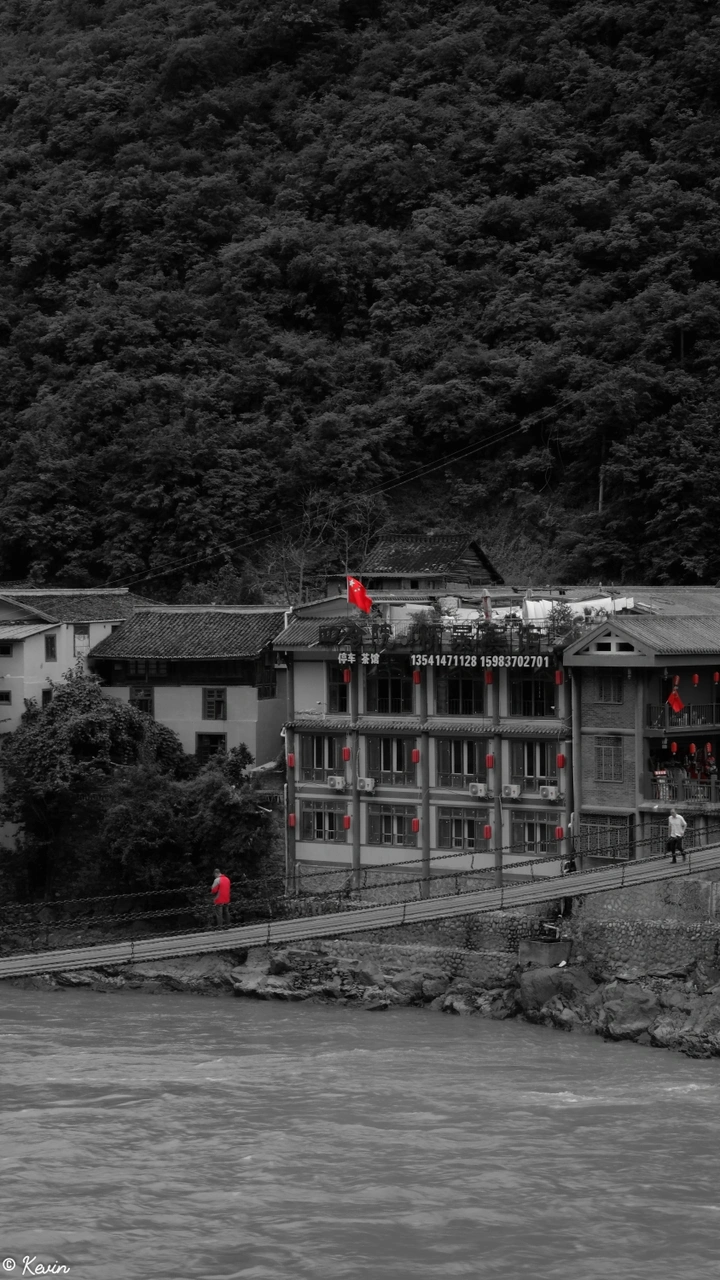 红色泸定桥