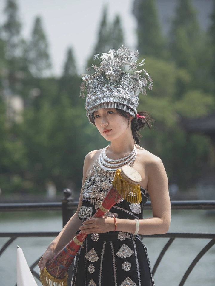 少数民族服饰