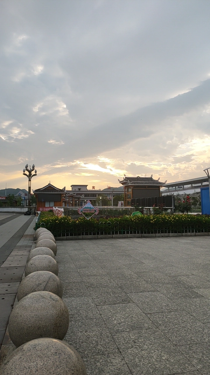 清晨的霞光