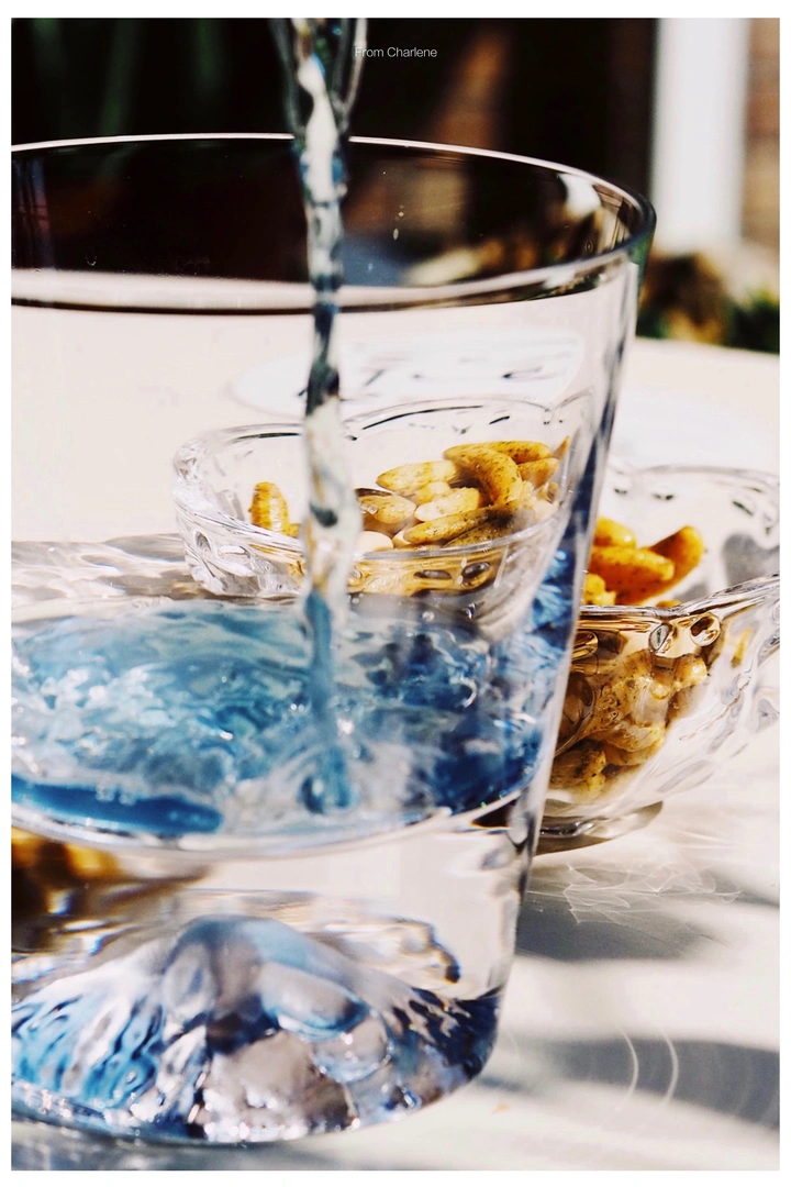 🌊🍸