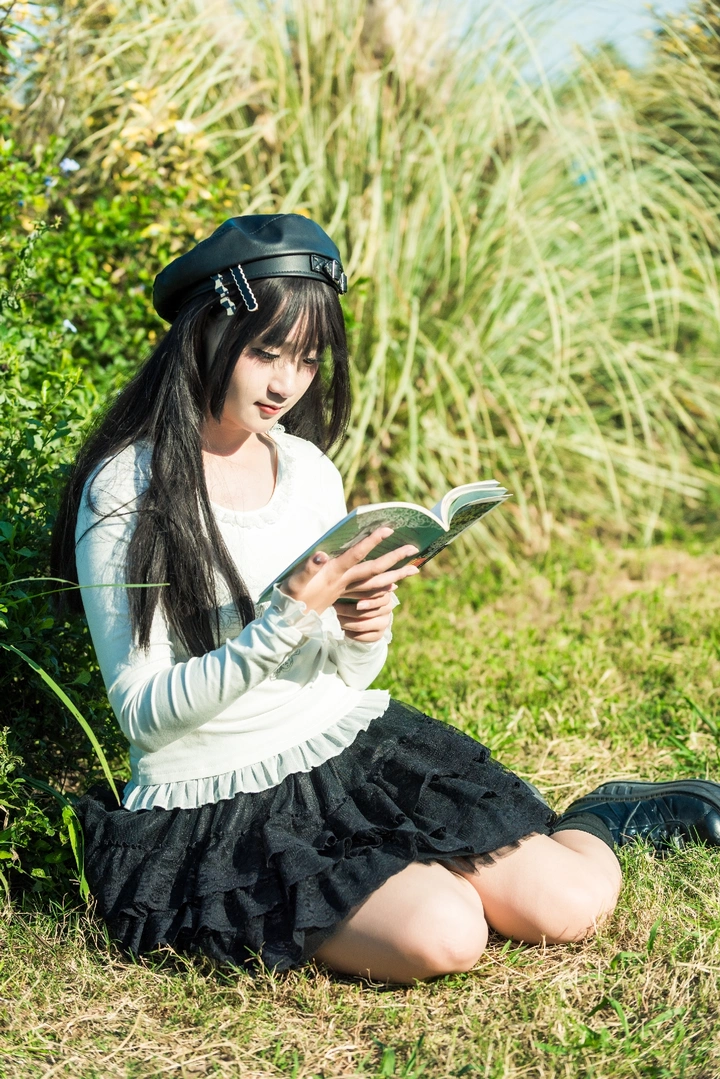 只想做一个安静的女孩子
