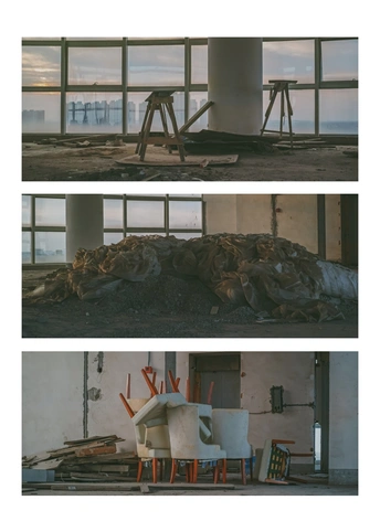 一系列有椅子和窗户的房间的照片