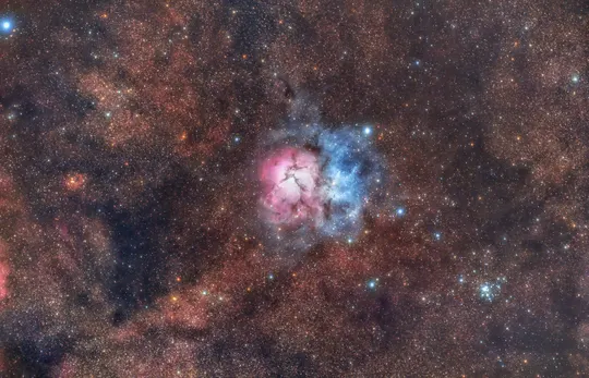 星际云中心的一个恒星形成区域