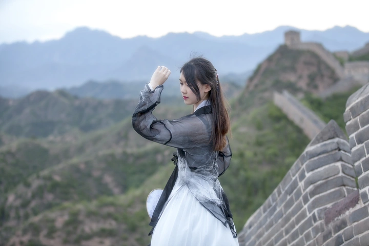 长城仕女图