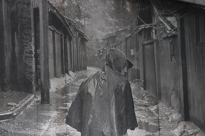 雨中回眸