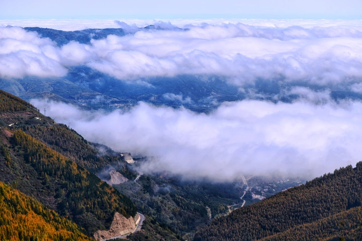 六盘山云海