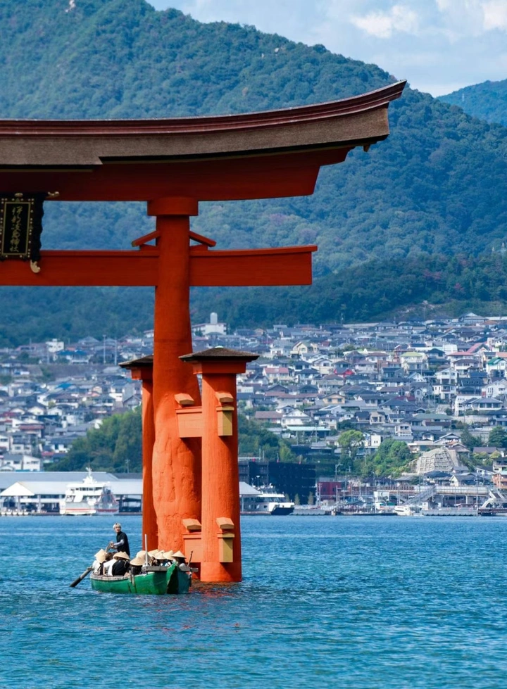 严岛神社大鸟居