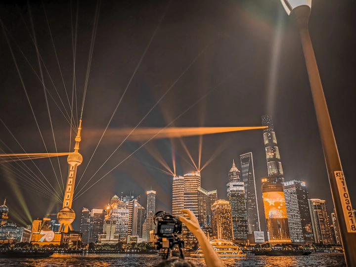 九月你好，外滩夜景
