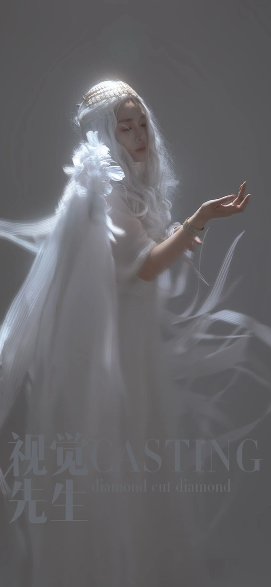 黑暗背景上的天使数字艺术