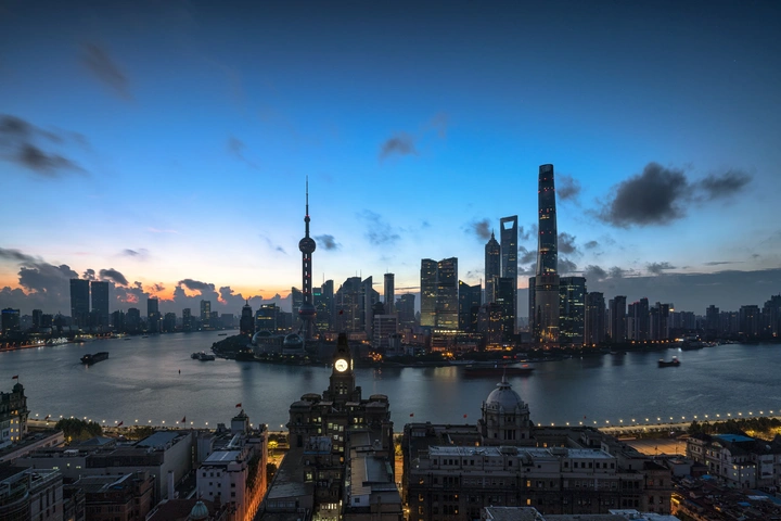 上海早晨