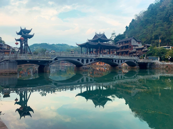 凤凰古城