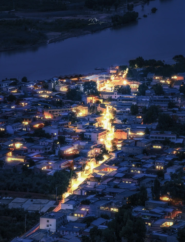 灯火河岸