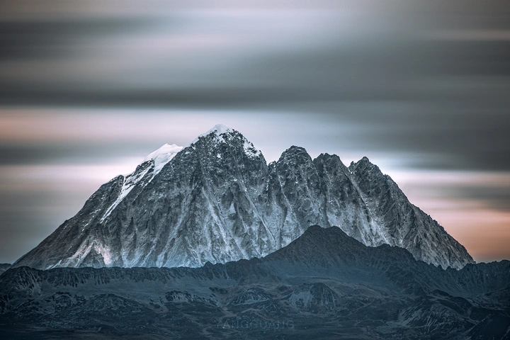 雅拉雪山