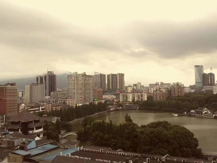 北湖·黄昏