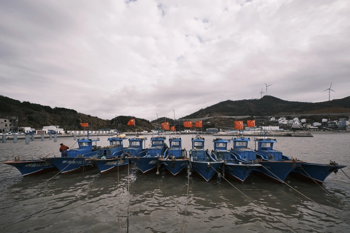 门泊东吴万里船