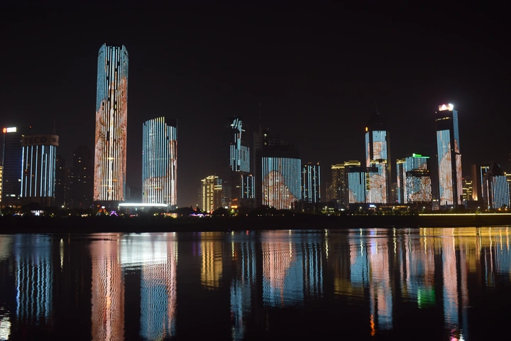 秋水广场夜景