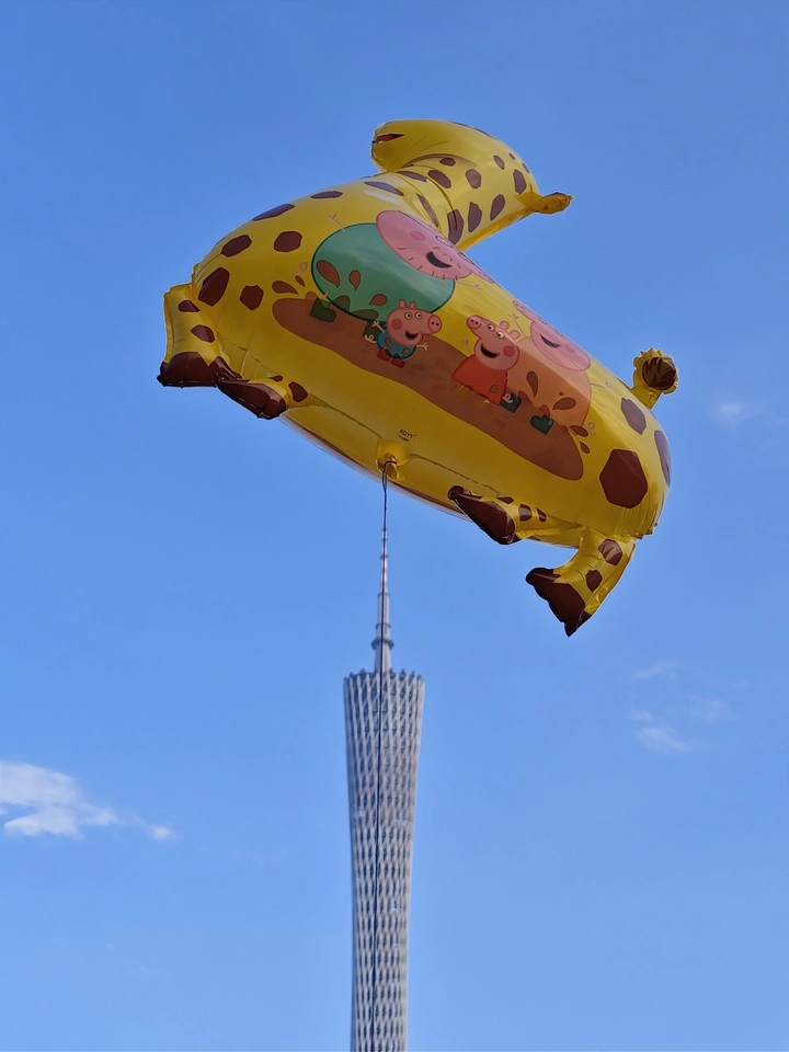 广州塔与气球