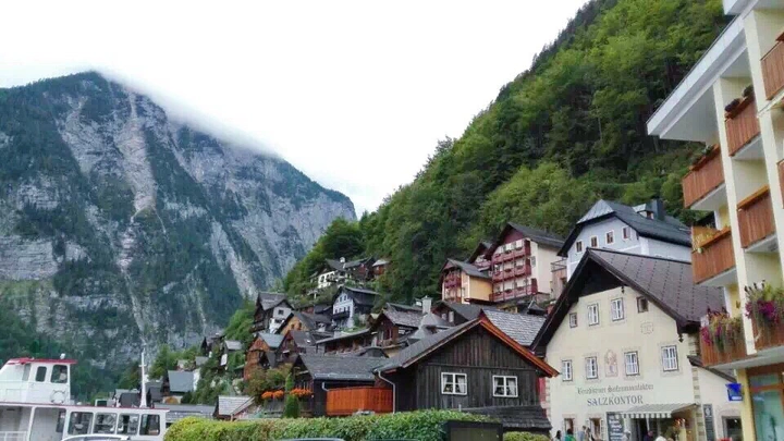 湖光山色
