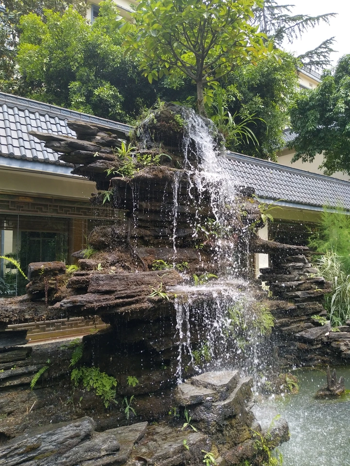 假山