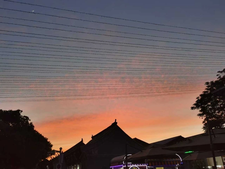 夜晚降临的天色
