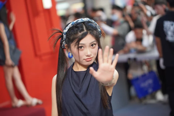 俏皮可爱小仙女