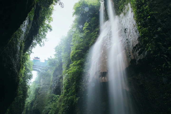 一线天穹