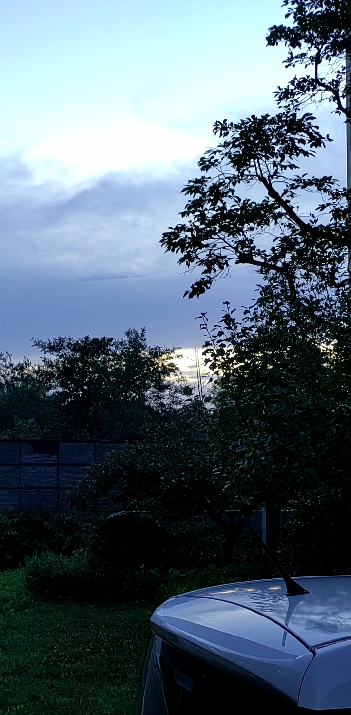 傍晚雨后放晴
